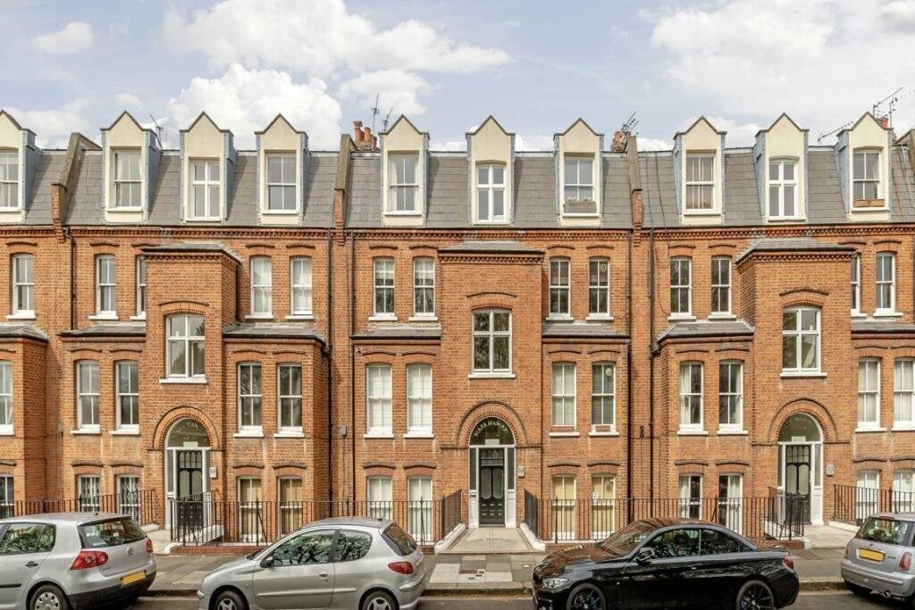 Flat Westville Road in Greater London