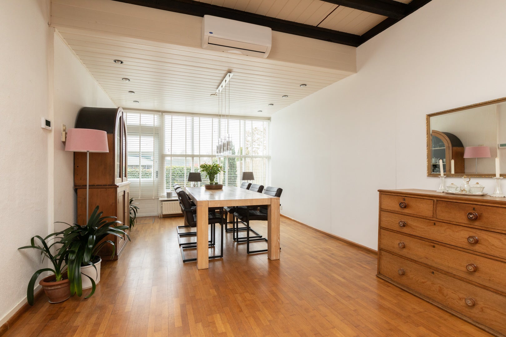 Twee-onder-één-kap te koop: Leeuwarderweg 48, Sneek