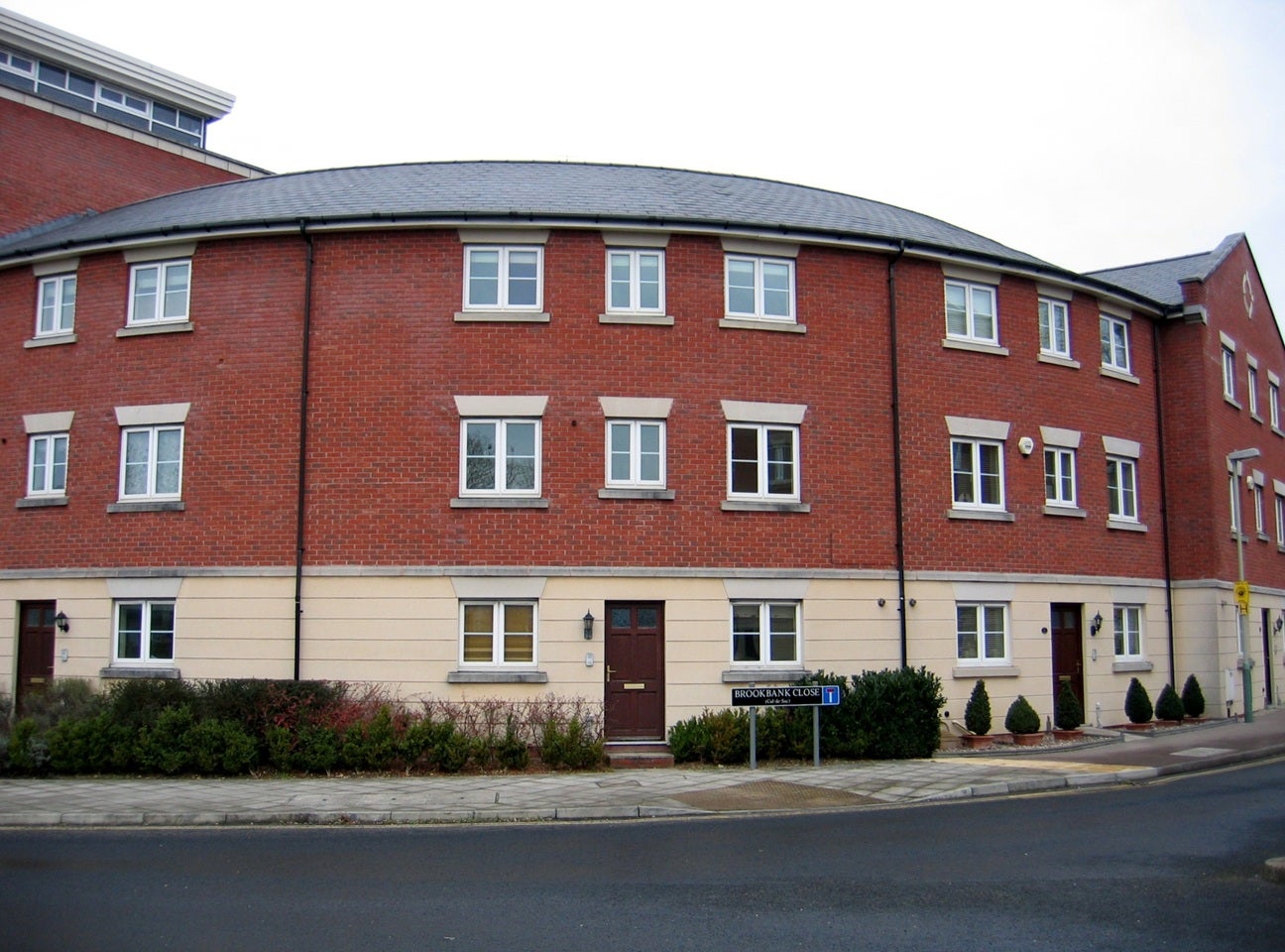 House Brookbank Close in Cheltenham