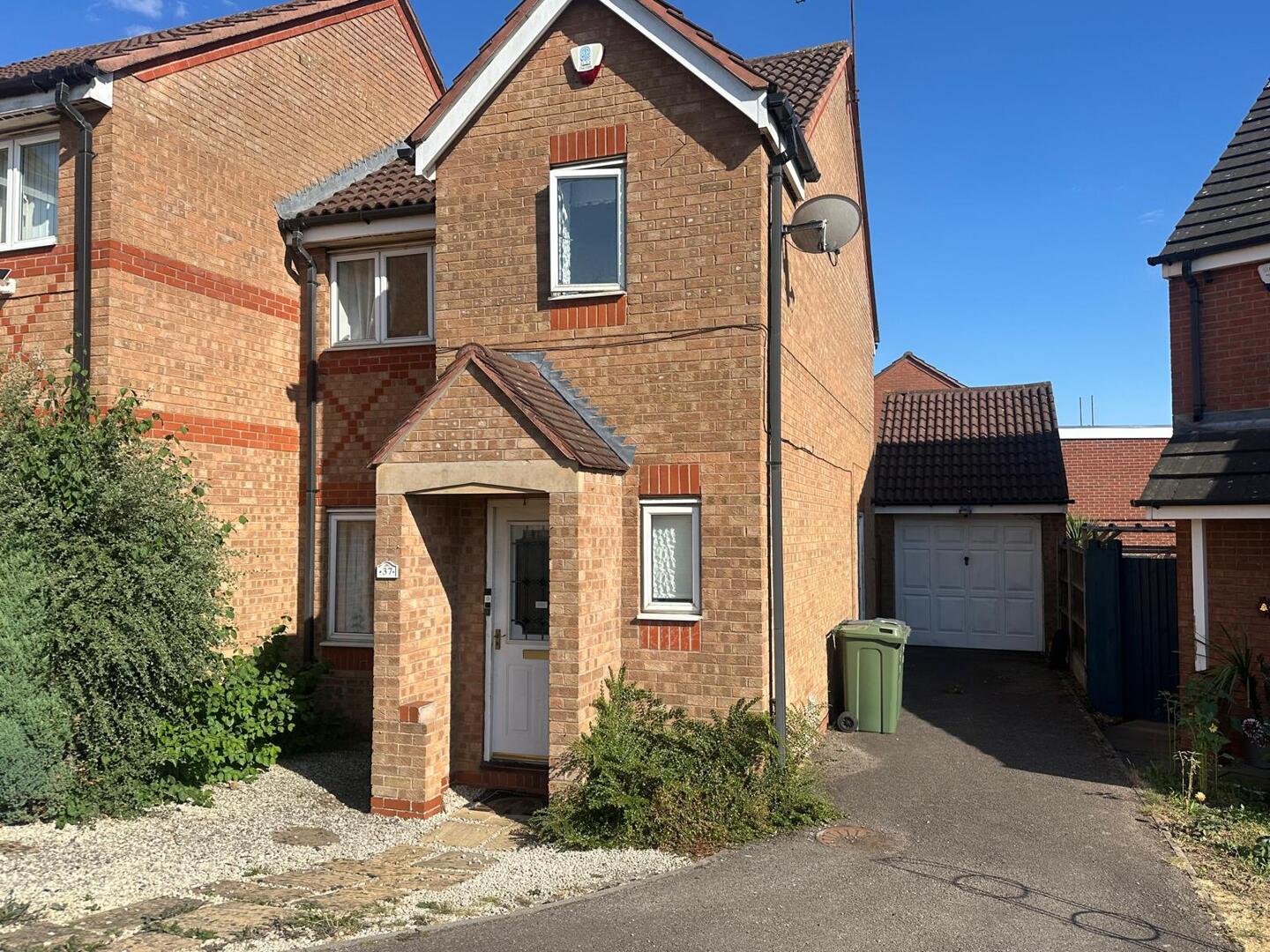 House Darien Way in Braunstone Town