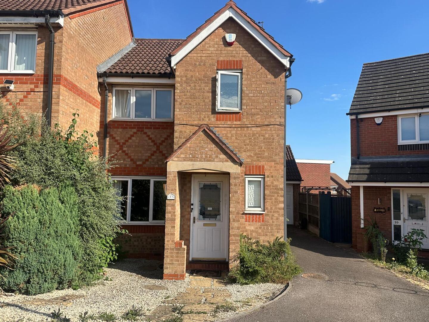 House Darien Way in Braunstone Town