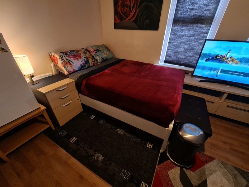 Room Purley Way in Greater London