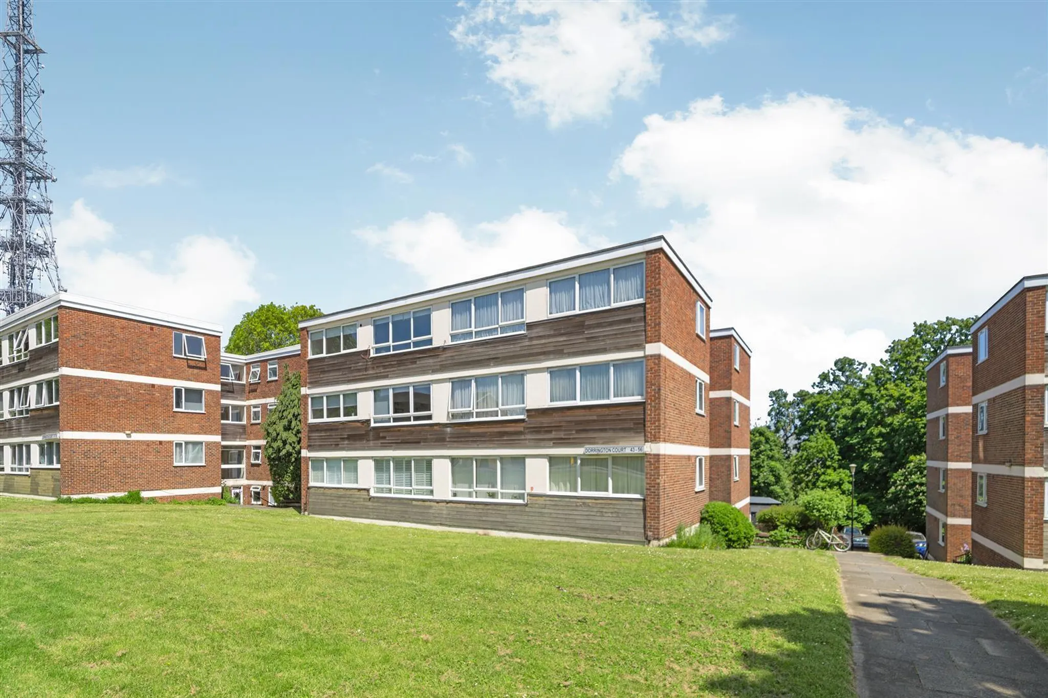 Flat South Norwood Hill in Greater London