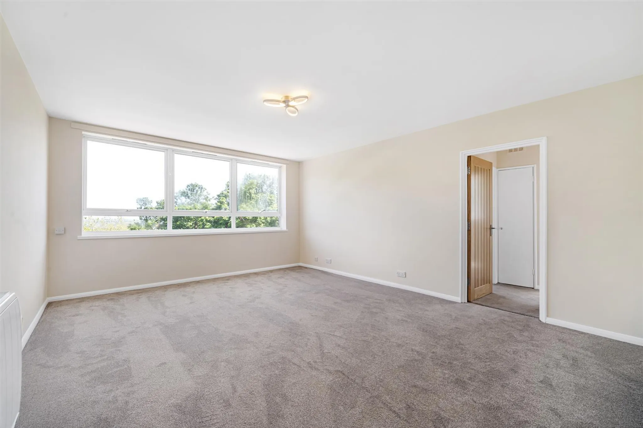 Flat South Norwood Hill in Greater London