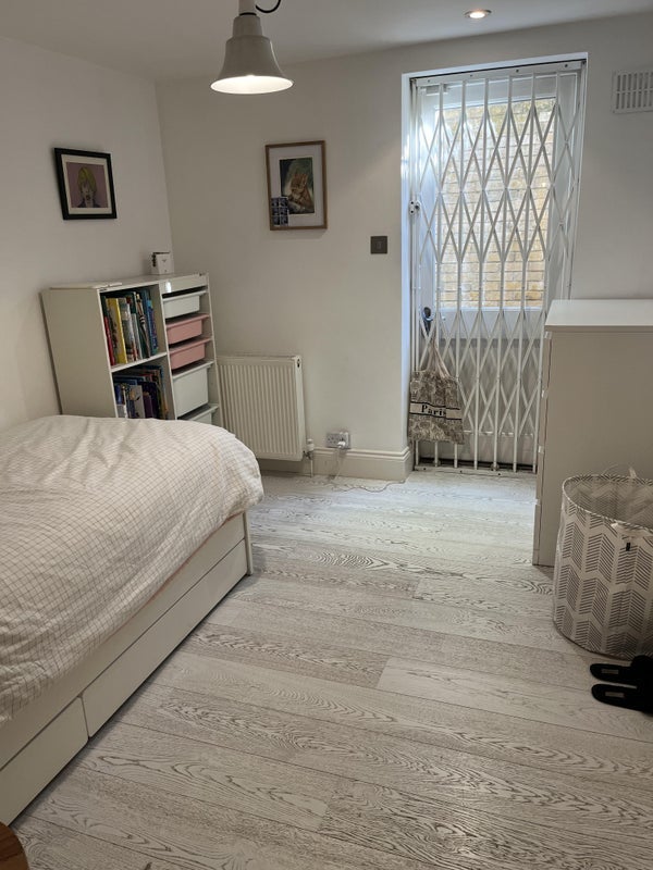 Room Parsifal Road in Greater London