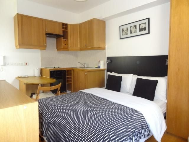 Flat Mabledon Place in Greater London