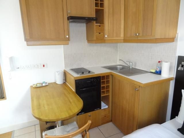 Flat Mabledon Place in Greater London