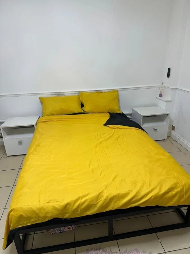 Room Frankland Road in Greater London