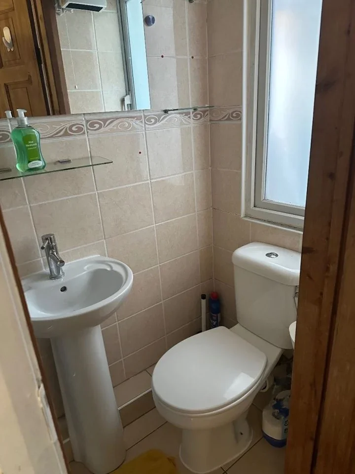 Room Frankland Road in Greater London