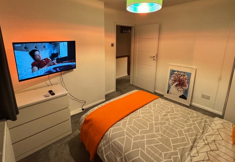 Room Litcham Close in Manchester