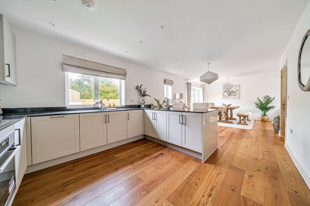 House Aggett Grove in Bovey Tracey