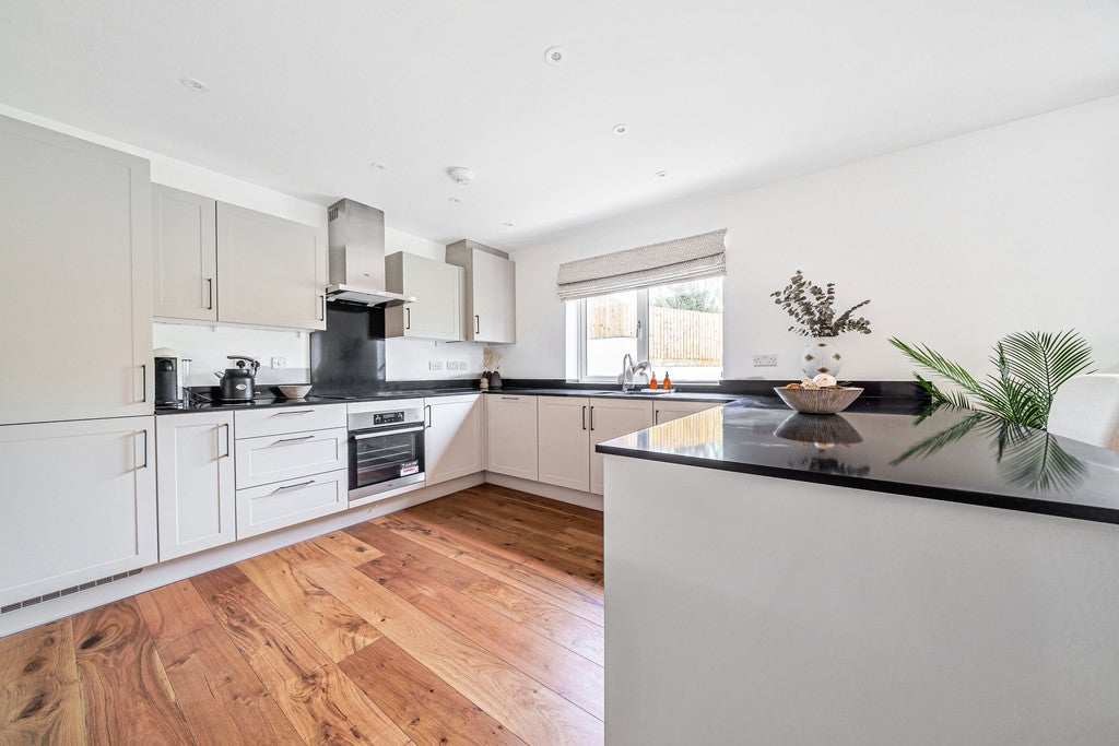 House Aggett Grove in Bovey Tracey