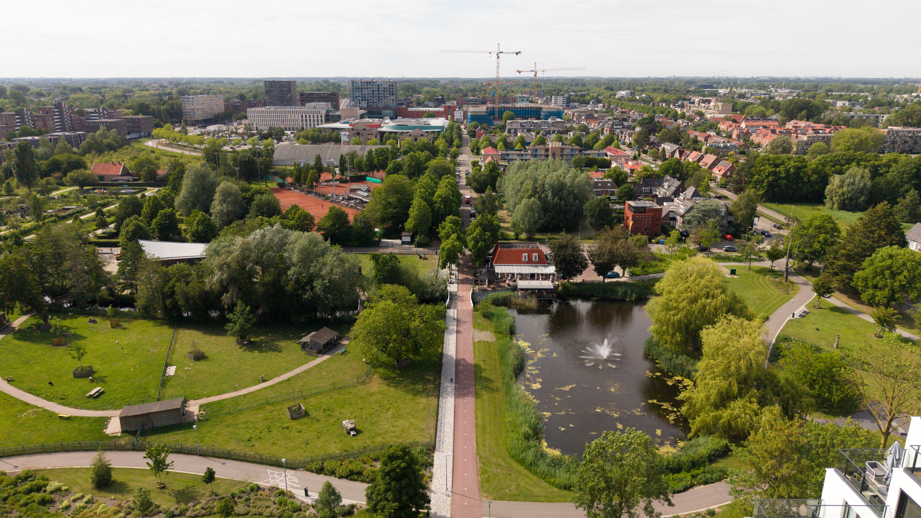 Appartement te huur: Niemeyerstraat 221, Hoofddorp