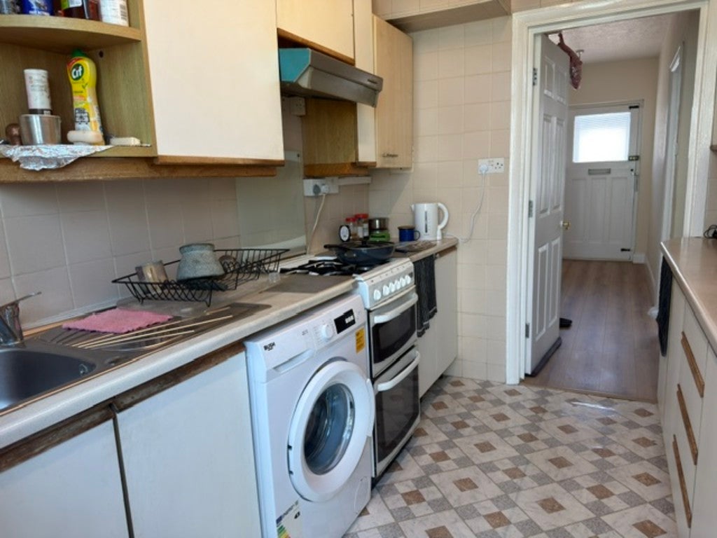 Room Tylecroft Road in Greater London