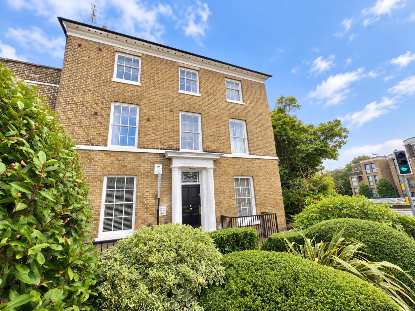 Flat Ashford Road in Maidstone