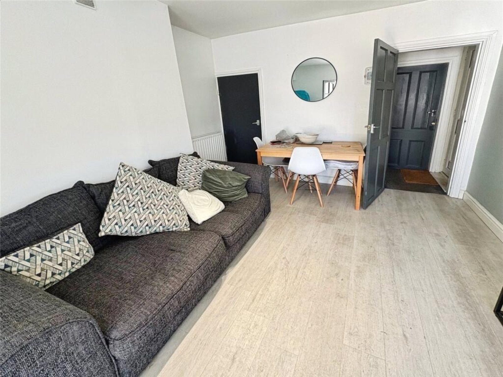 Room Craven Street in Lincoln