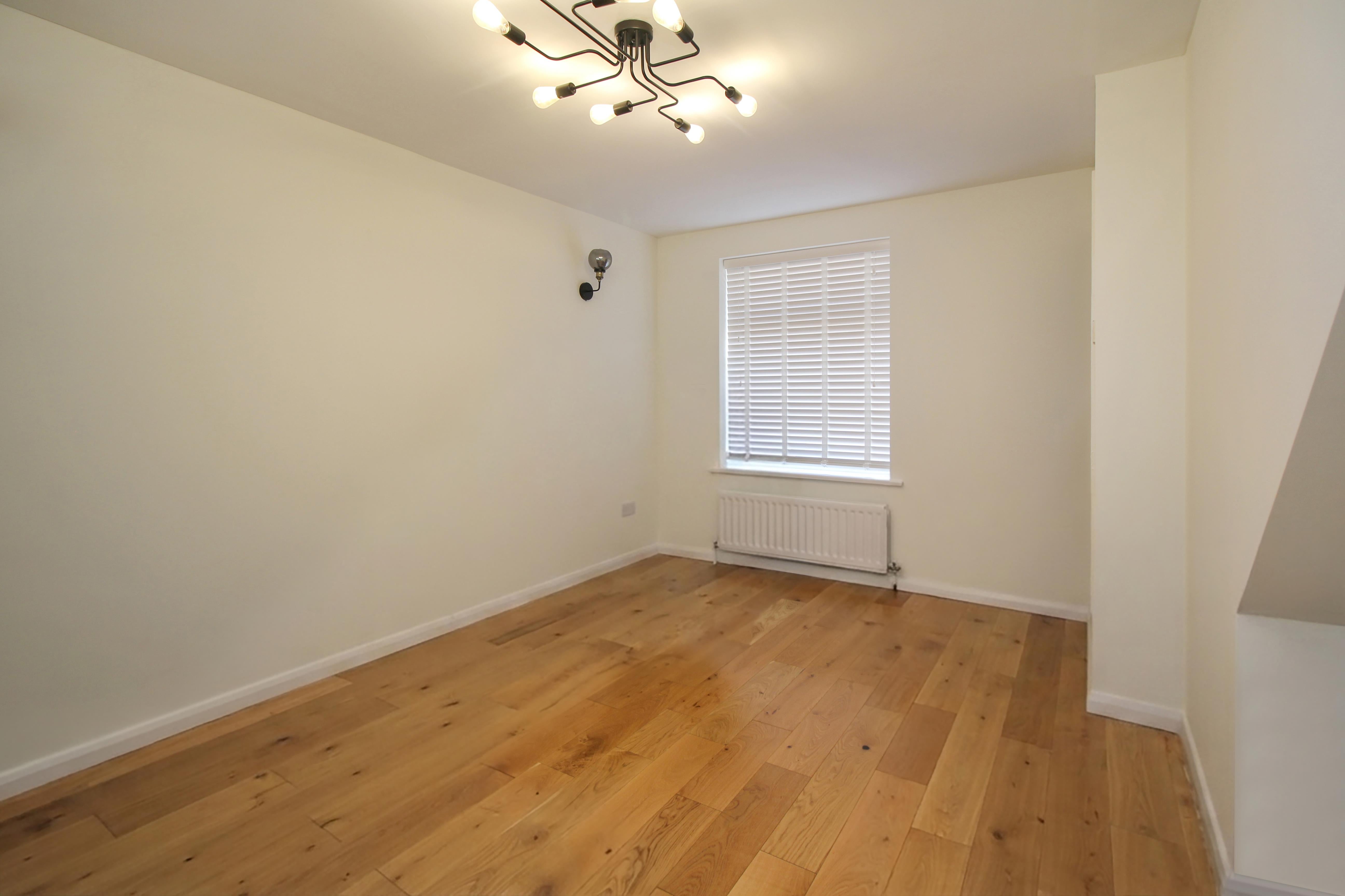House Lupin Close in Kettering
