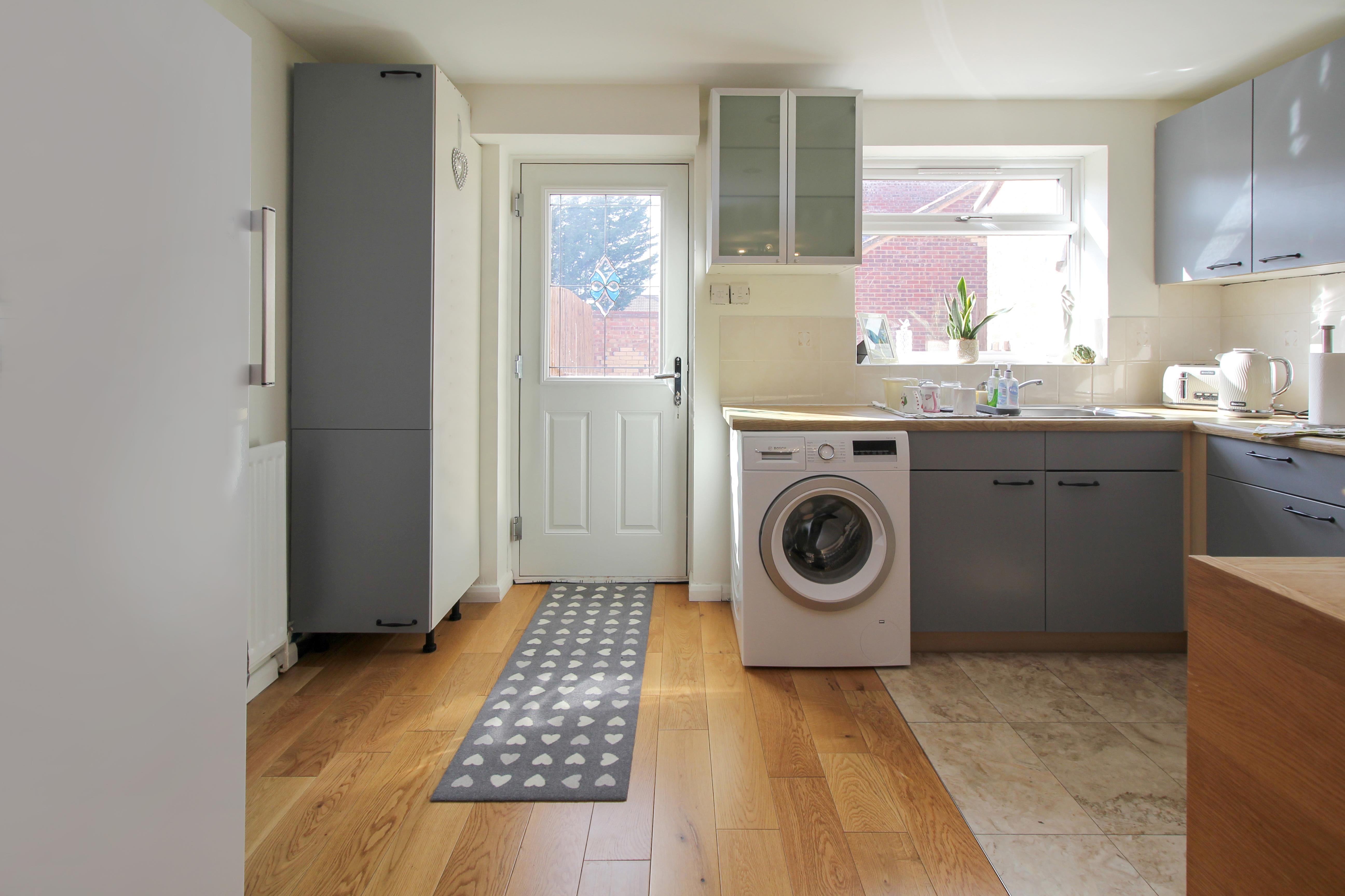 House Lupin Close in Kettering