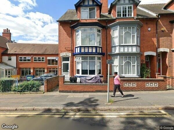 Room Humberstone Drive in Leicester
