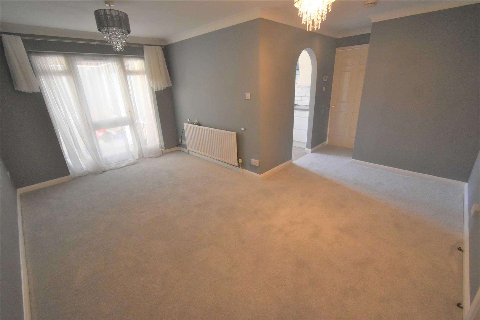 House Johnsons Way in Dartford