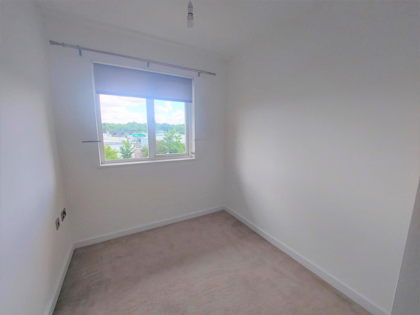 Flat Farthing Close in Watford