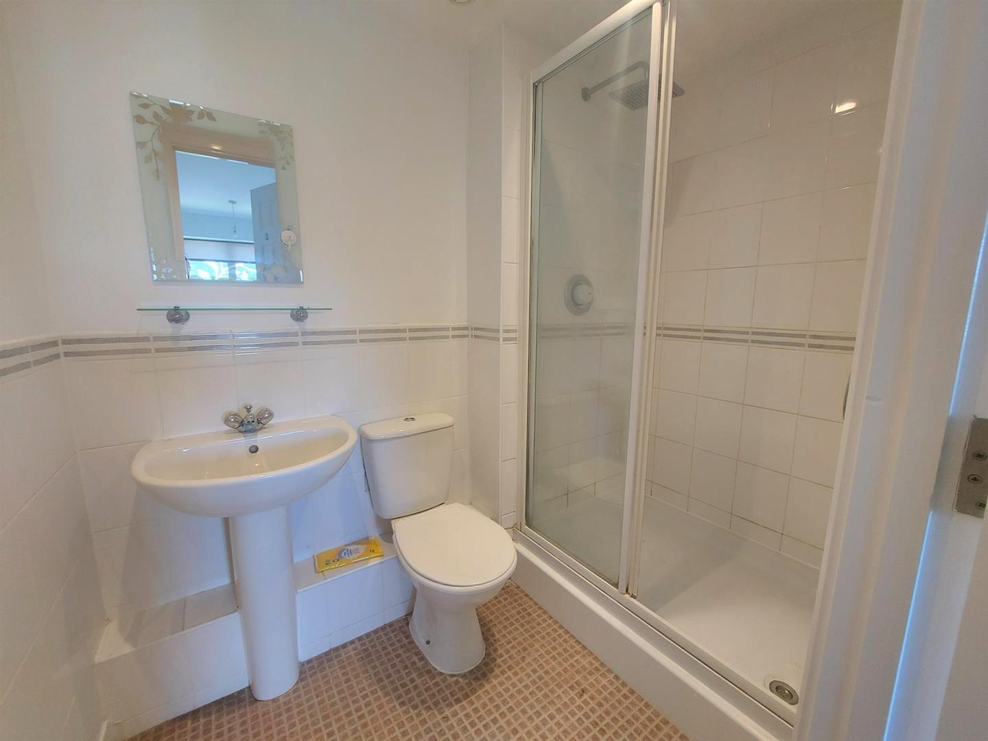 Flat Farthing Close in Watford