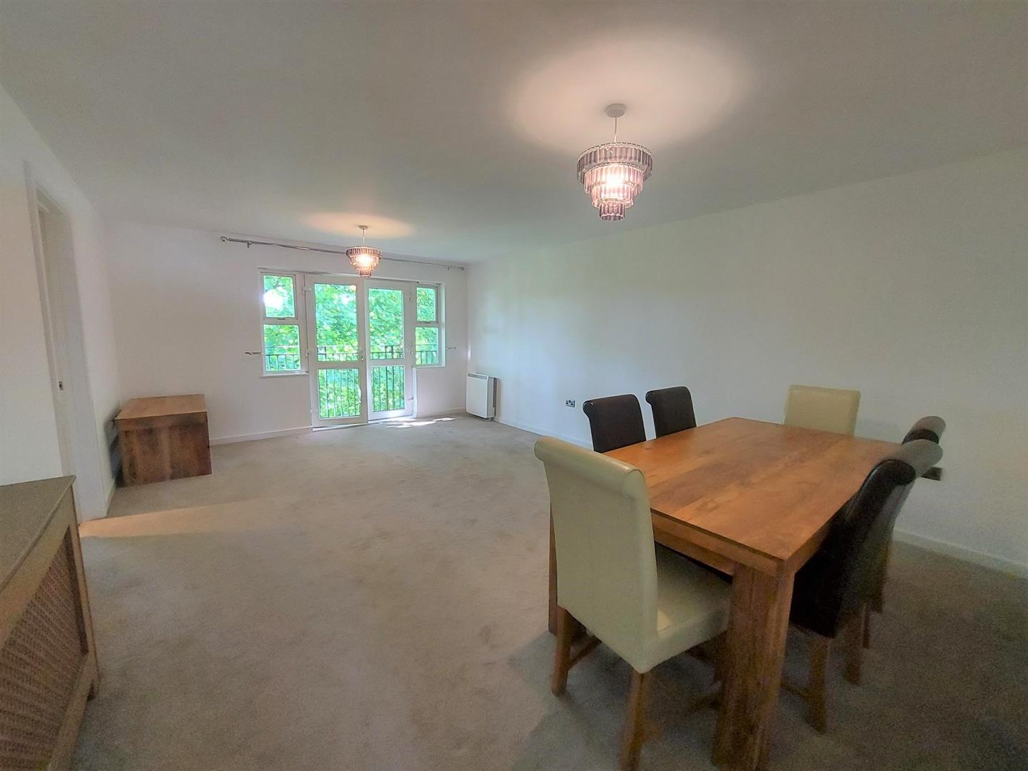 Flat Farthing Close in Watford