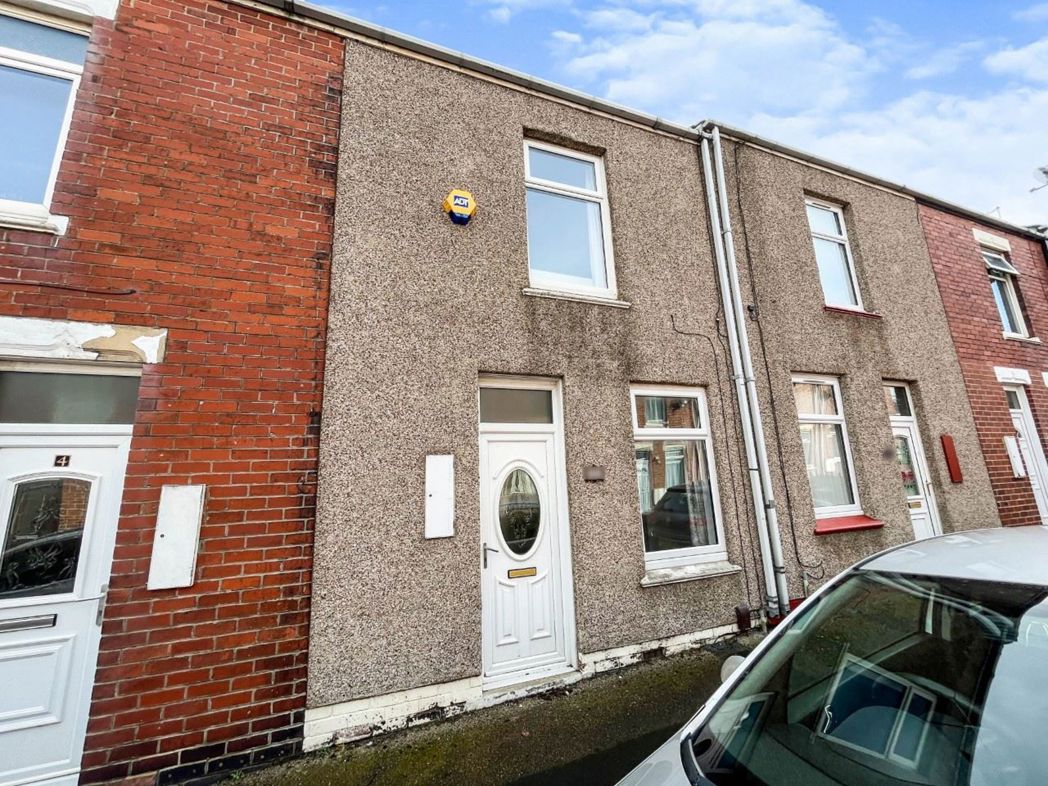 Flat Middle Street in Hartlepool