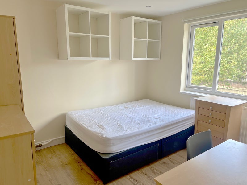 Room Sedgmoor Place in Greater London