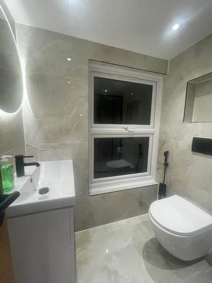 Room Durham Road in Greater London