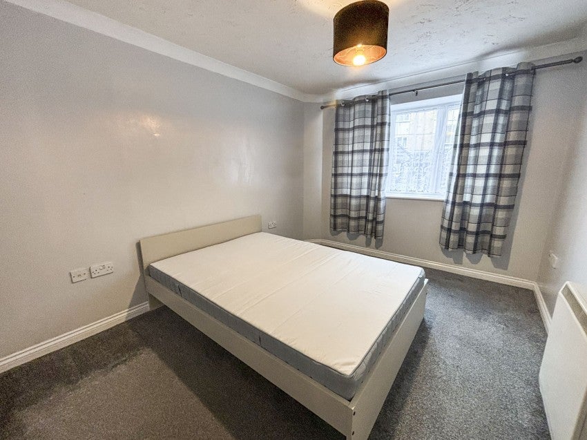 Flat Winslet Place in Reading