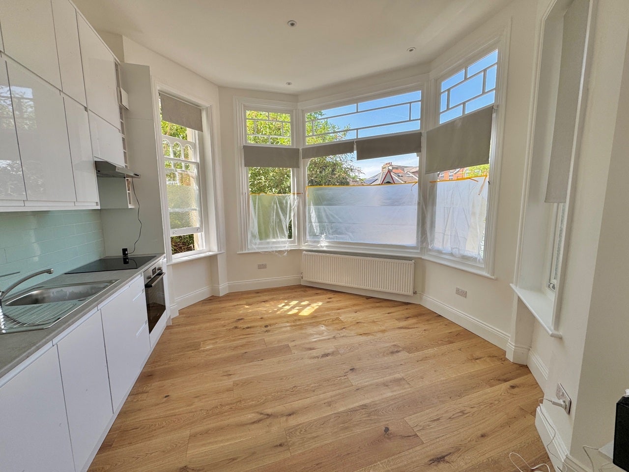 Flat Tetherdown in Greater London