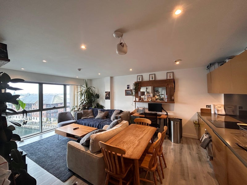 Flat William Jessop Way in Liverpool