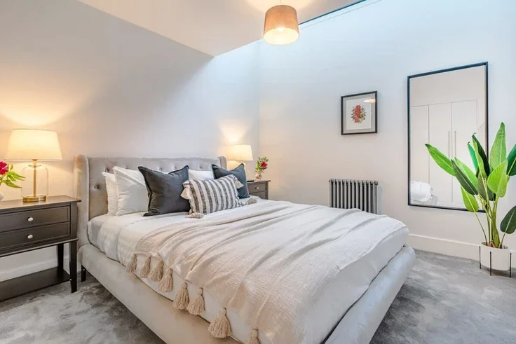 Flat King's Mews in Greater London