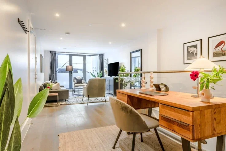 Flat King's Mews in Greater London