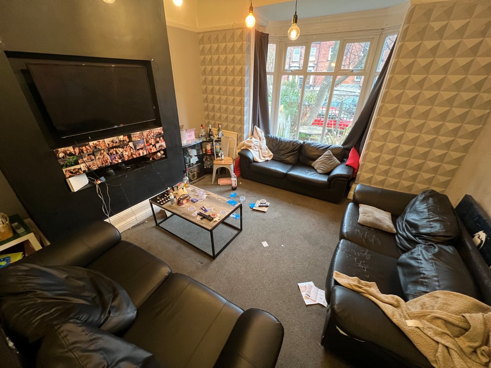 Flat Brudenell Road in Leeds