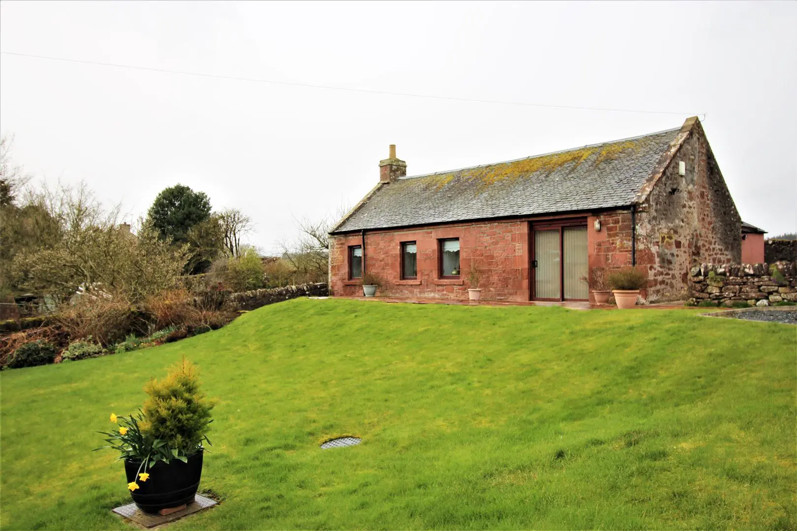 House Main Road in Gateside