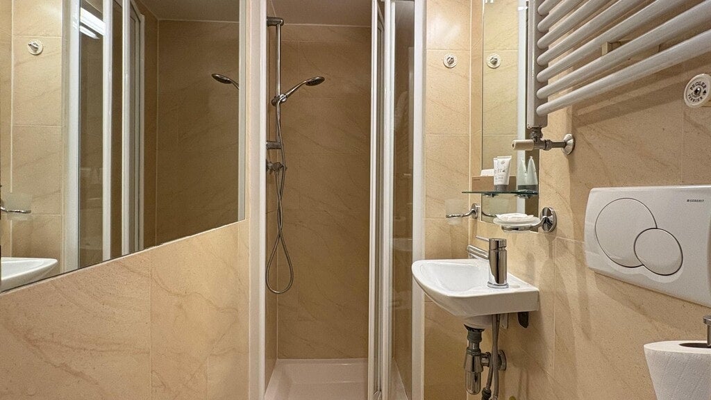 Flat Cartwright Gardens in Greater London