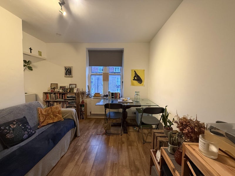 Room Benbow Street in Greater London