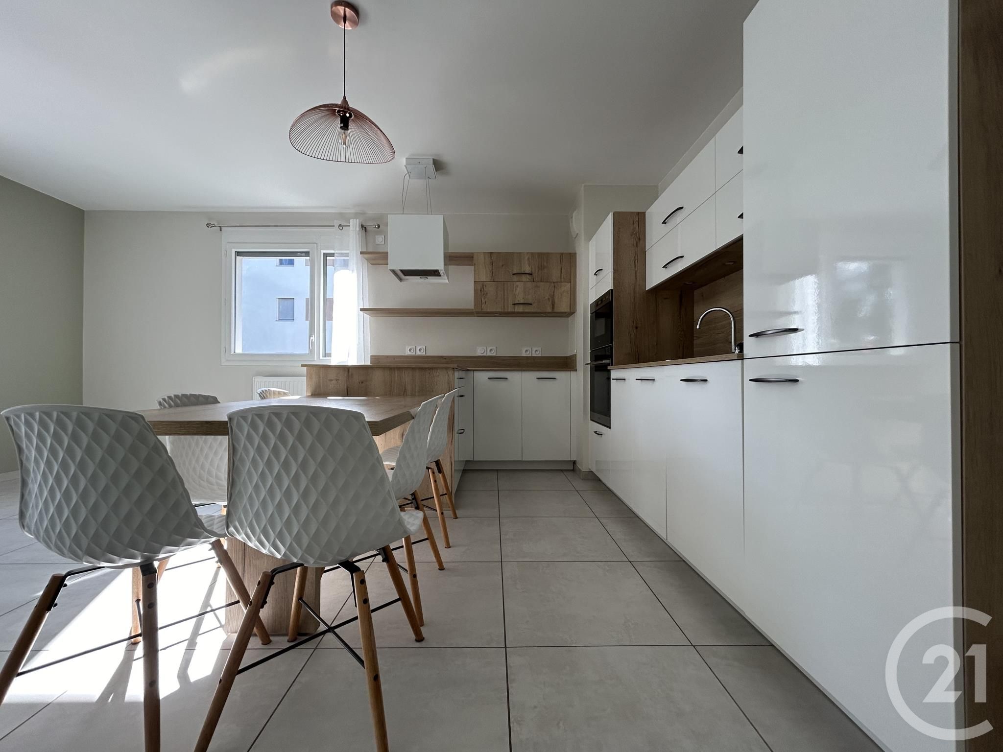 Appartement Rue Douglas Engelbart à Archamps