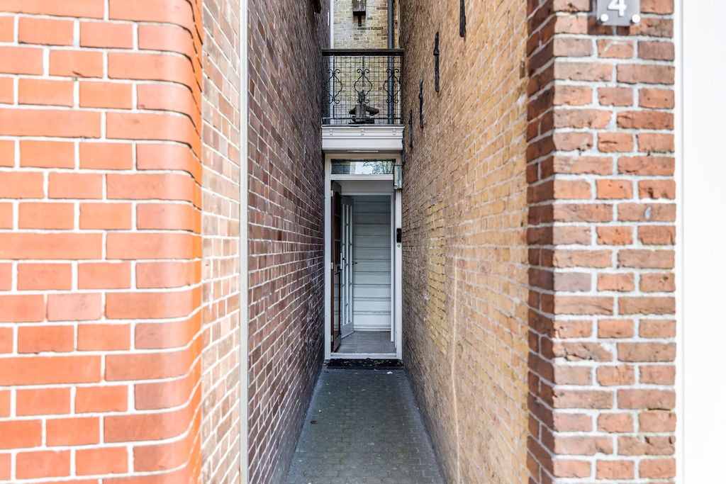 Tussenwoning te koop: Geeuwkade 4, Sneek
