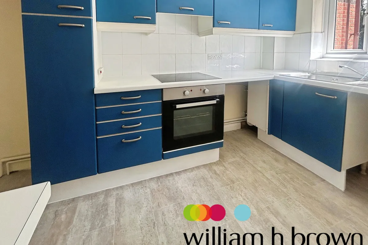 Flat Friday Wood Green in Colchester