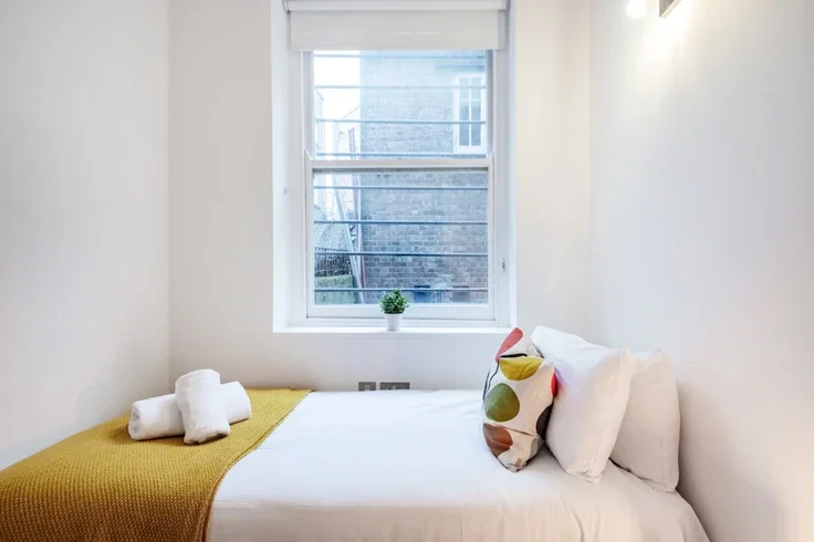 Flat Bedfordbury in City of Westminster