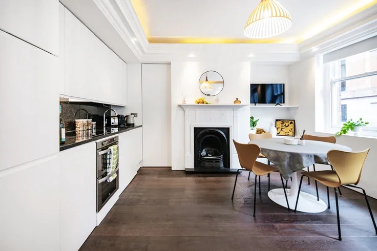 Flat Bedfordbury in City of Westminster