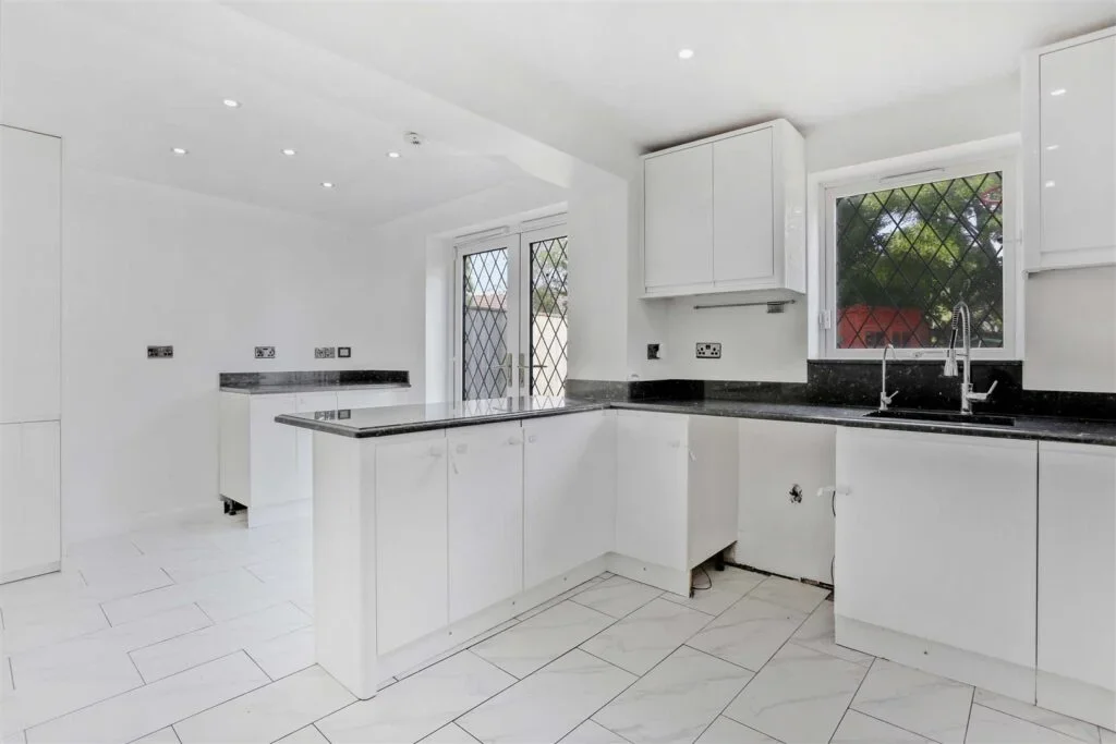 House Chiddingstone Close in Greater London
