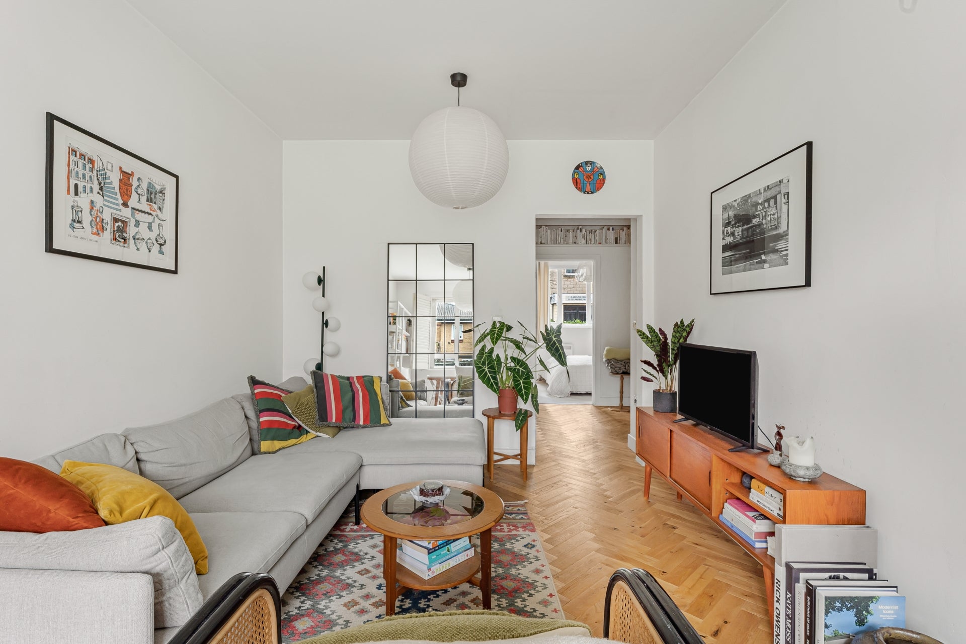 Flat Kingsland Road in Greater London