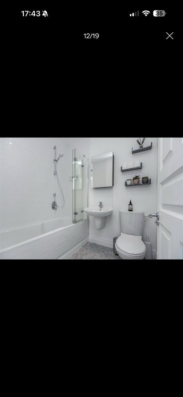 Room More London Place in Greater London