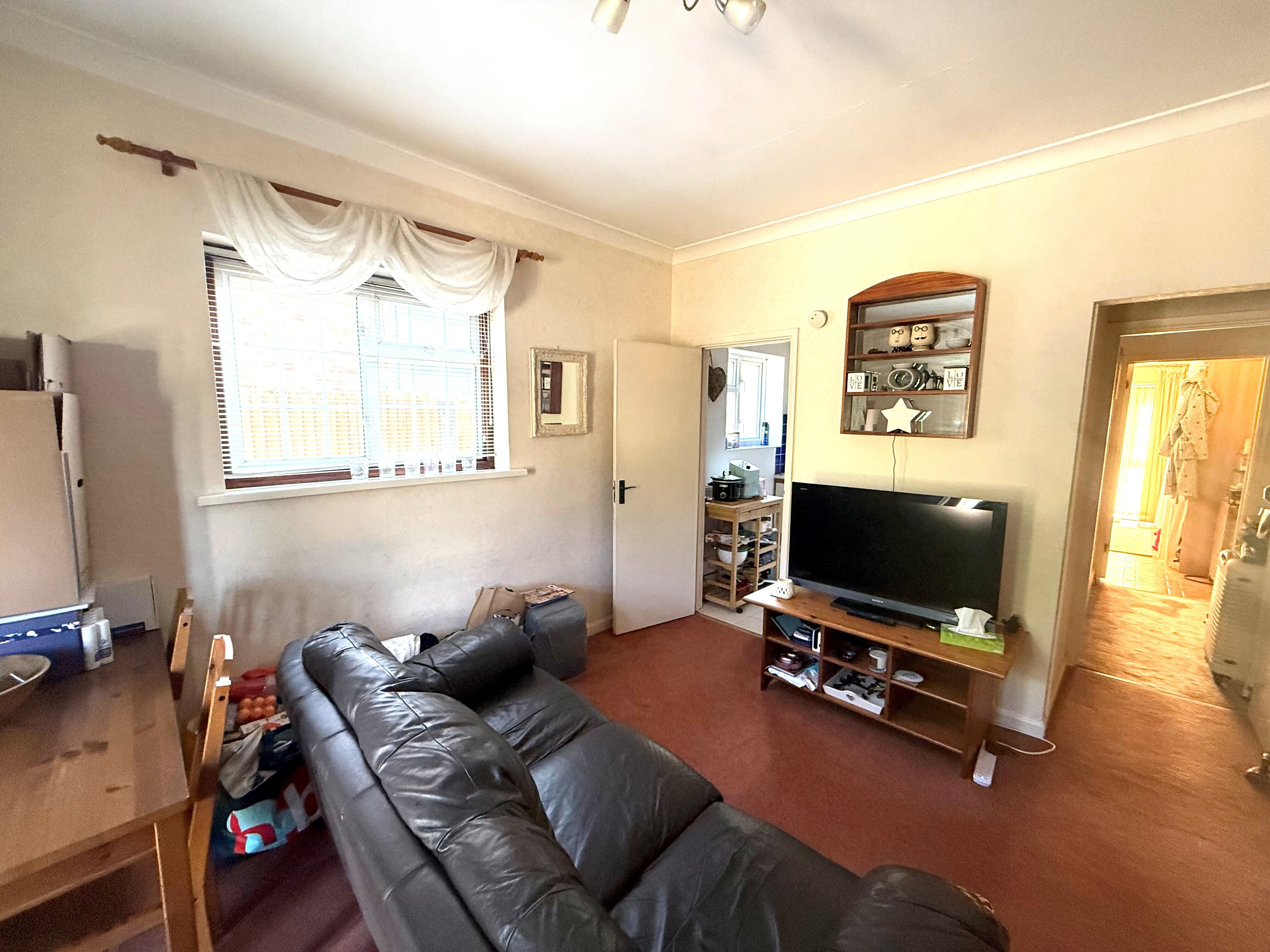 Flat Riverwood Lane in Greater London
