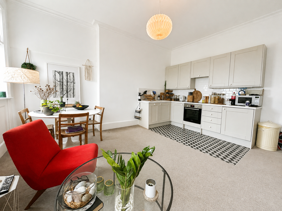 Flat Lewes Crescent in Brighton