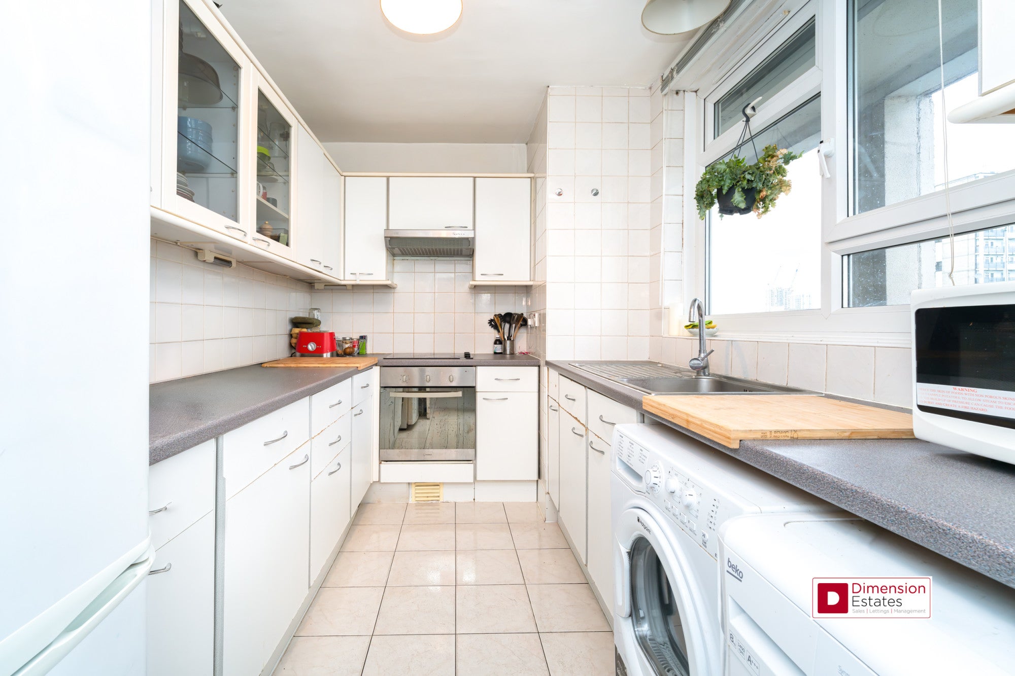 Flat Ravenscroft Street in Greater London